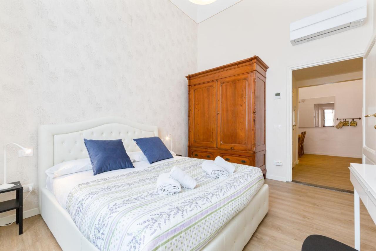 I Renai - Ponte Delle Grazie Modern Apartment Florence Buitenkant foto