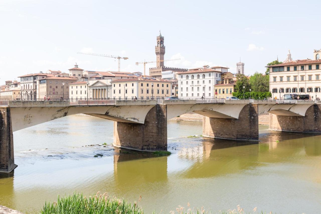 I Renai - Ponte Delle Grazie Modern Apartment Florence Buitenkant foto
