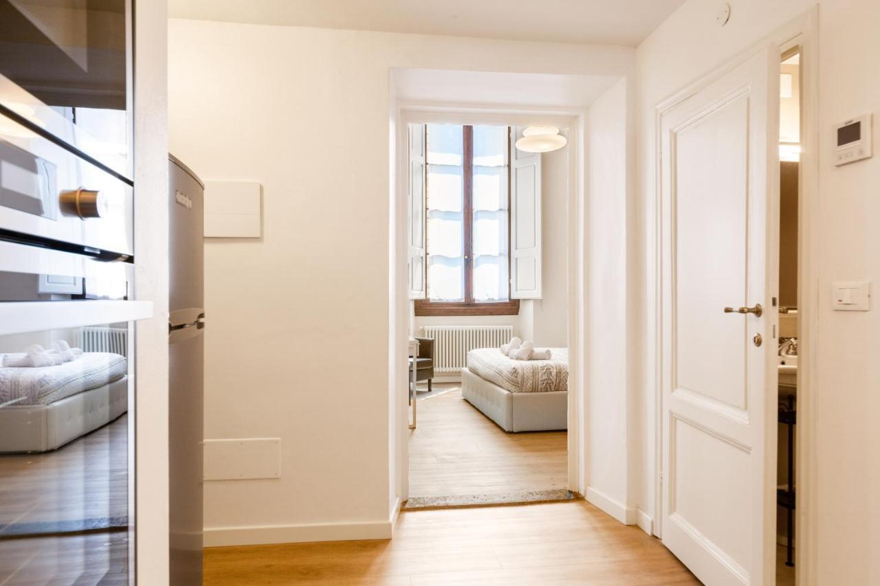 I Renai - Ponte Delle Grazie Modern Apartment Florence Buitenkant foto